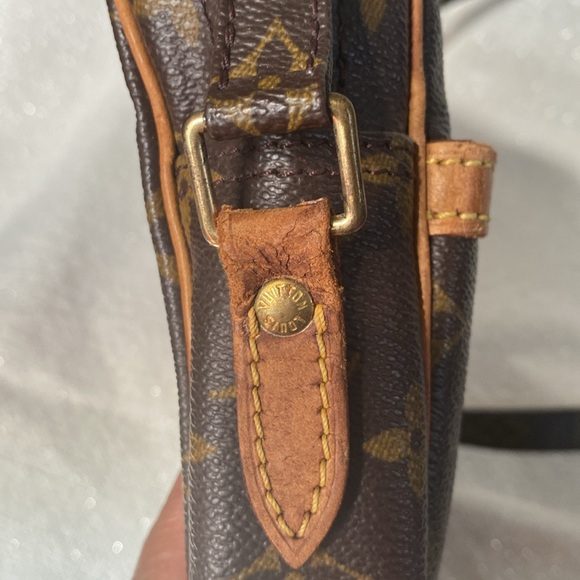 Authentic Louise Vuitton Danube - Picture 7 of 11